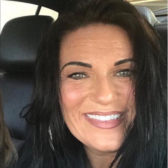 Meet your Posher, Adrian - Picture 2 of 4